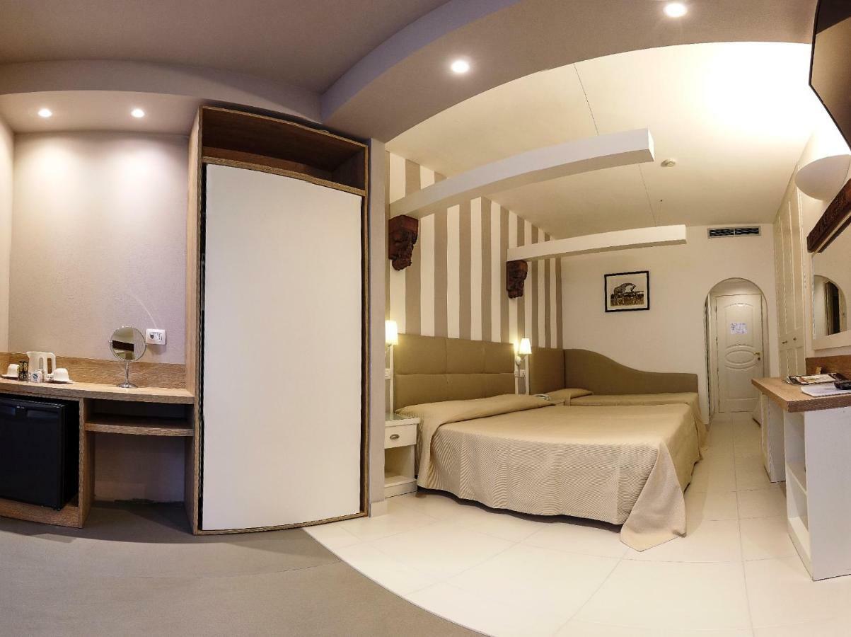 Hotel Derby Exclusive Milano Marittima Exterior foto