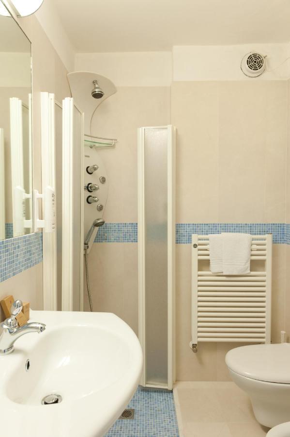 Hotel Derby Exclusive Milano Marittima Cameră foto