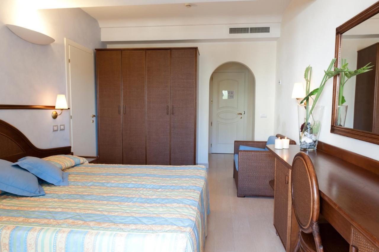 Hotel Derby Exclusive Milano Marittima Cameră foto